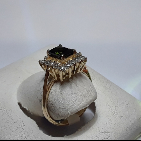 1.45ctw Green Tourmaline & Topaz 14Kt Ring - Picture 5 of 9